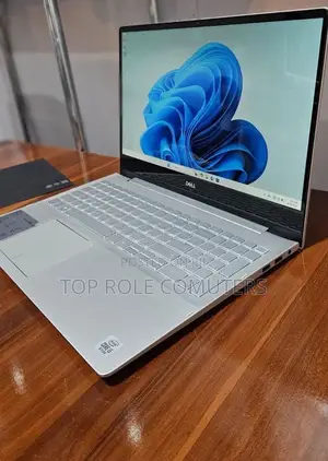 New Laptop Dell Inspiron 15 8GB Intel Core i5 SSD 256GB