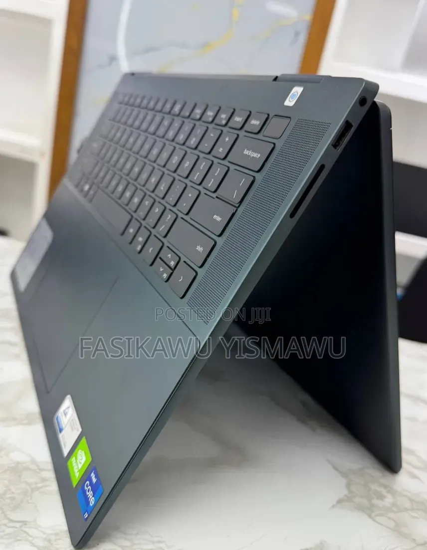 New Laptop Dell Inspiron 15 I15M 16GB Intel Core i7 SSD 512GB