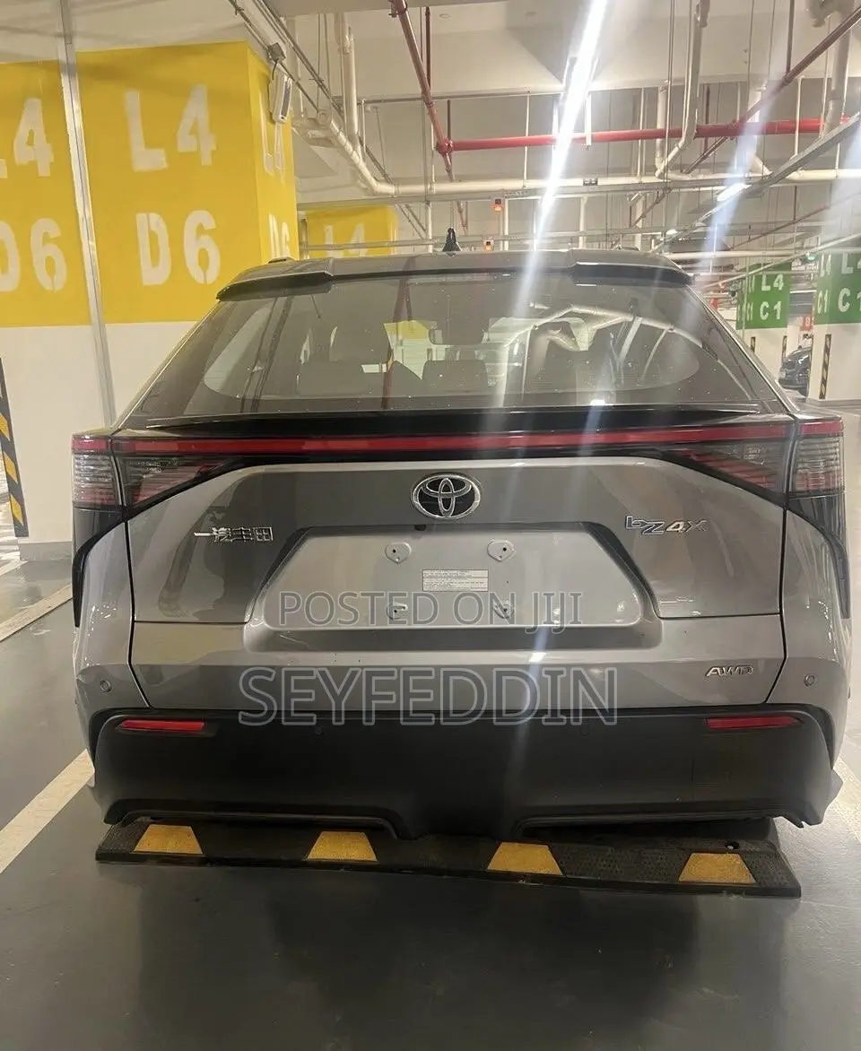 New Toyota bZ4X 2023 Silver