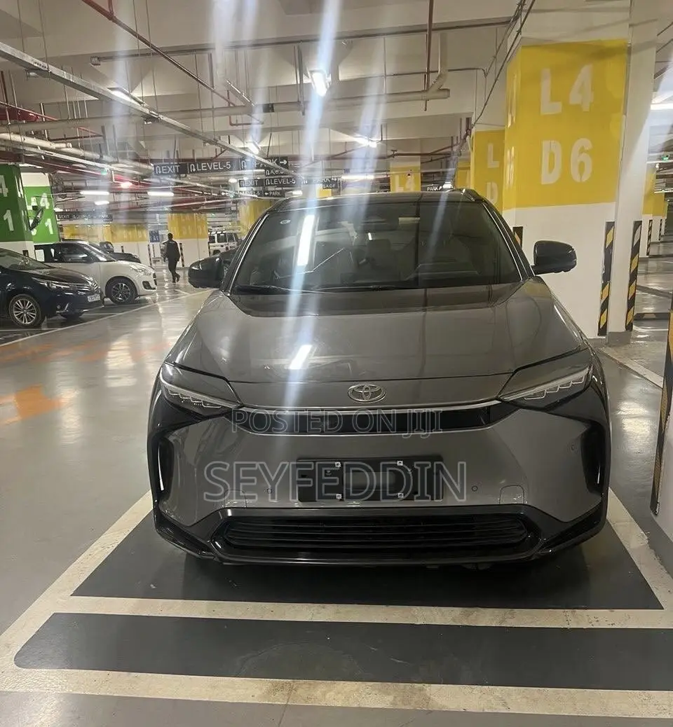 New Toyota bZ4X 2023 Silver