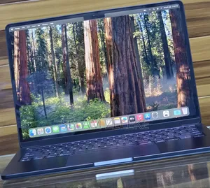 New Laptop Apple MacBook Air 2025 M4 13-inch 16GB Apple M4 SSD 256GB