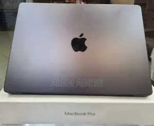 New Apple MacBook Pro 2025 M5 14-inch 16GB Apple M5 Pro SSD 512GB