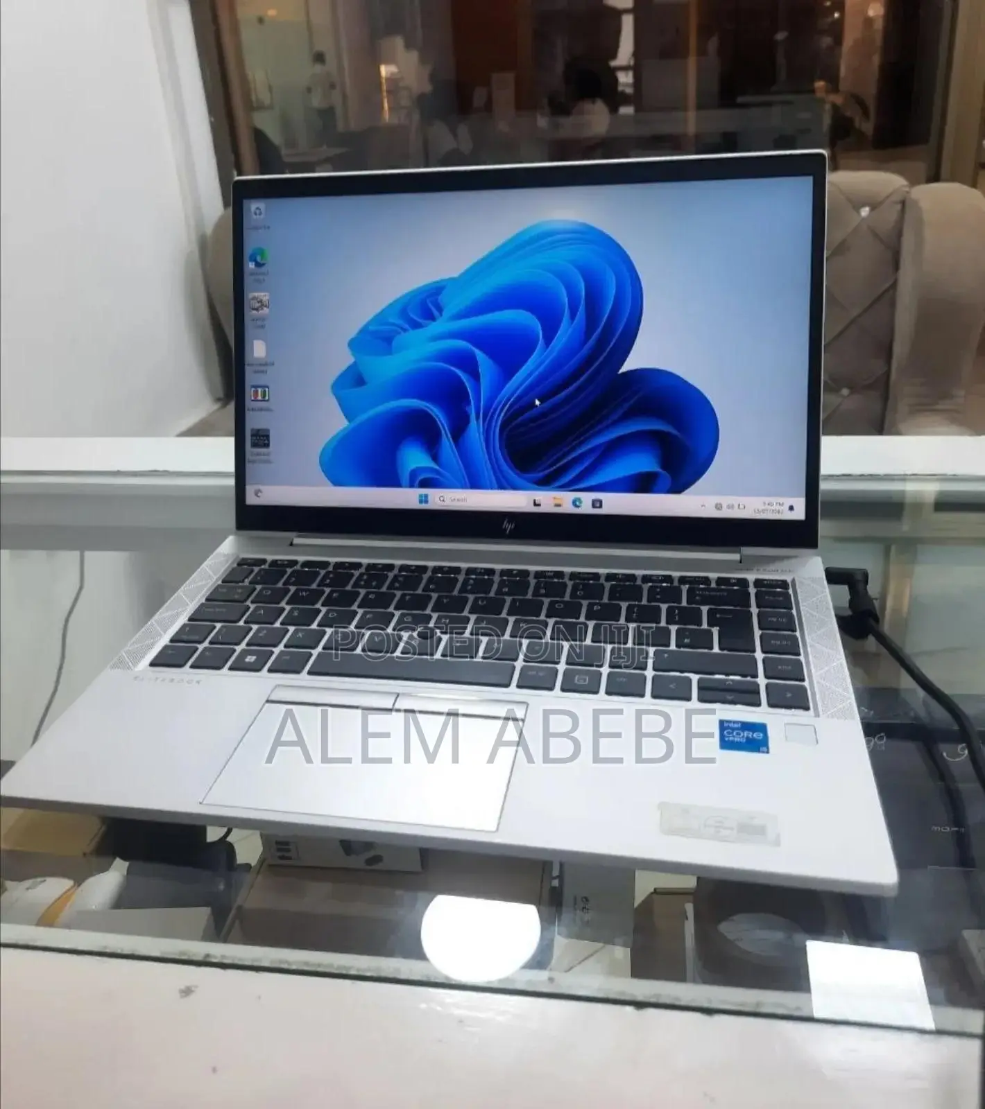 New Laptop HP EliteBook 840 G8 16GB Intel Core i5 SSD 512GB