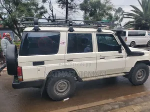 Toyota Land Cruiser 2018 White