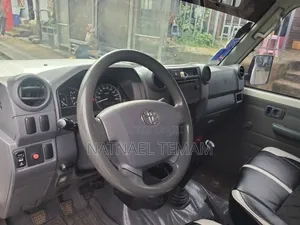 Toyota Land Cruiser 2018 White