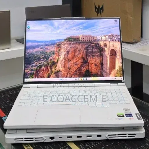 New Laptop Lenovo 16GB Intel Core i9 SSD 1T