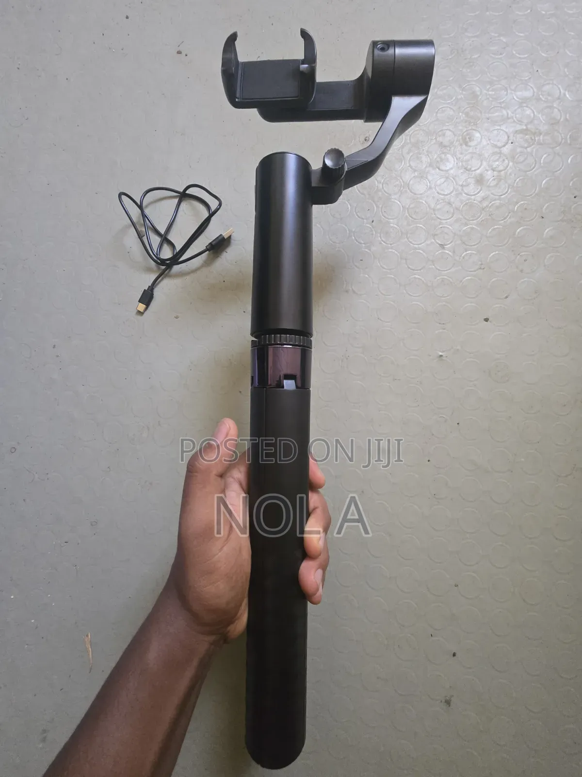Auto Face Tracking Tripod