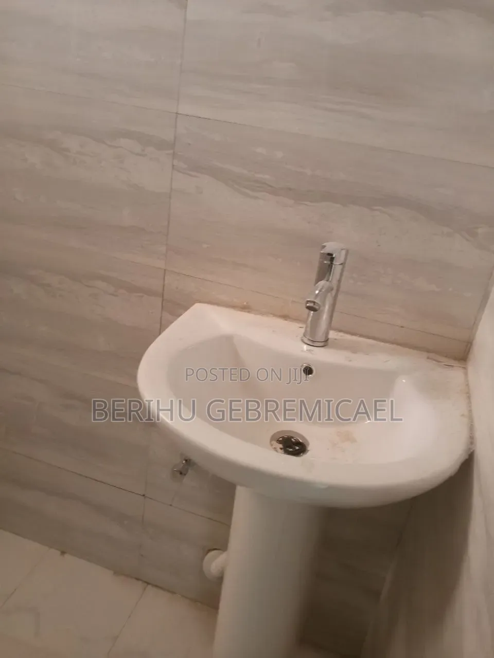 3bdrm Condo in Ayat 49, Yeka for rent
