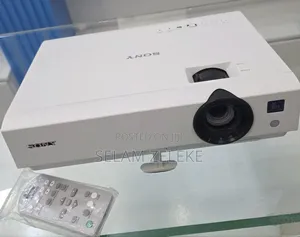 Sony Projector VPL-Dx100