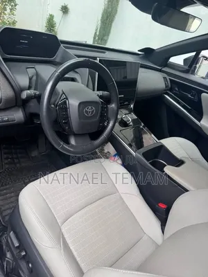 Toyota bZ4X 2023 White
