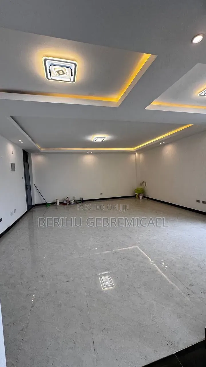 2bdrm Condo in አያት, Yeka for rent