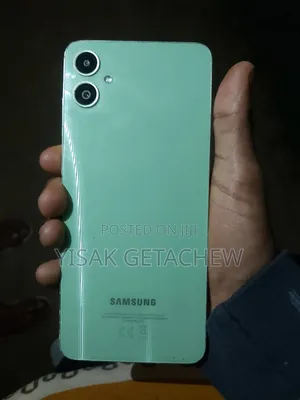 Samsung Galaxy A05 128 GB Green
