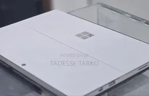 New Laptop Microsoft Surface Pro 7 8GB Intel Core i7 SSD 256GB
