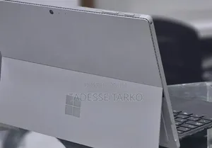 New Laptop Microsoft Surface Pro 7 8GB Intel Core i7 SSD 256GB