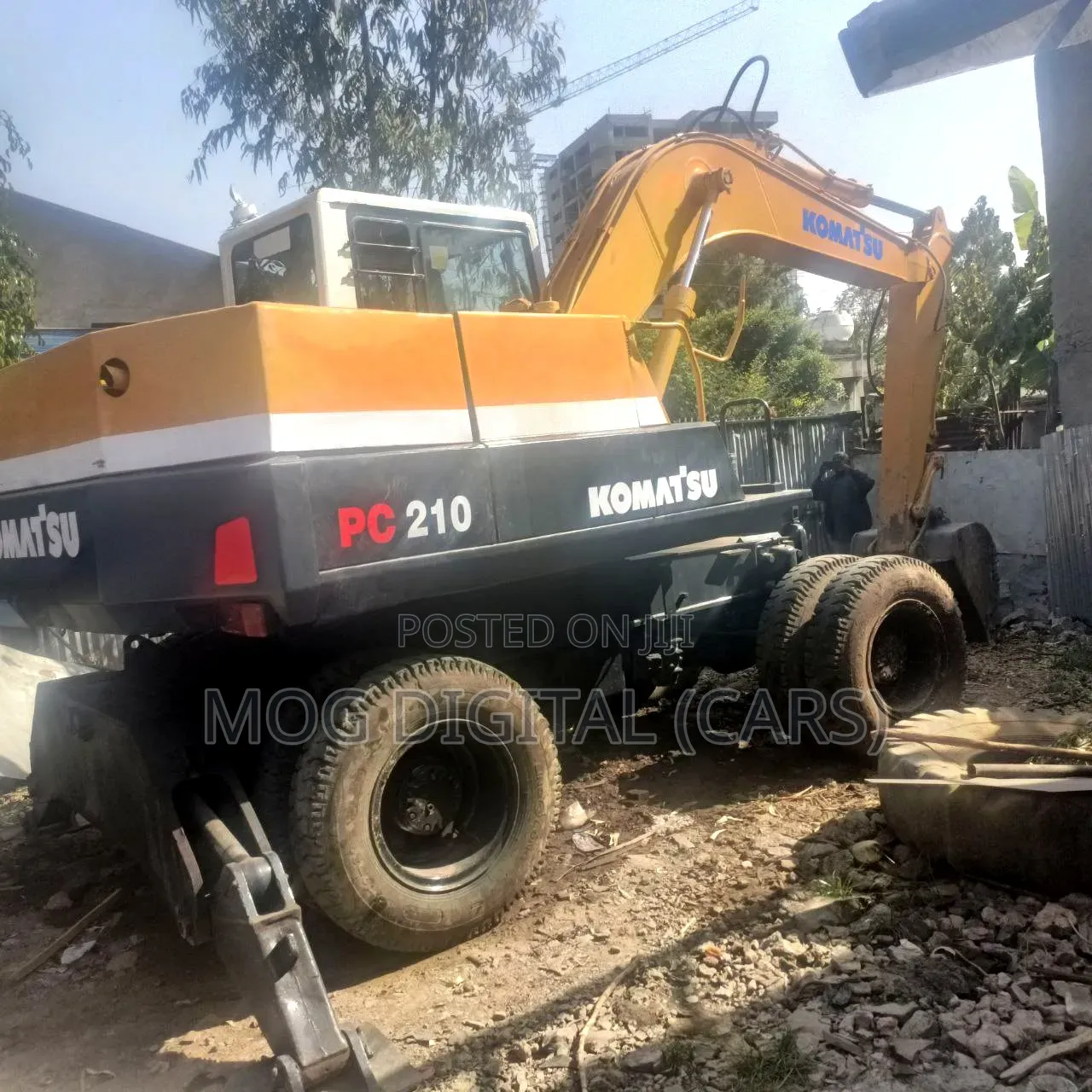 Komotasu Excavator for Sell