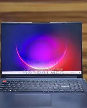 New Laptop Asus VivoBook 15 X505BA 16GB Intel Core i7 SSD 1T