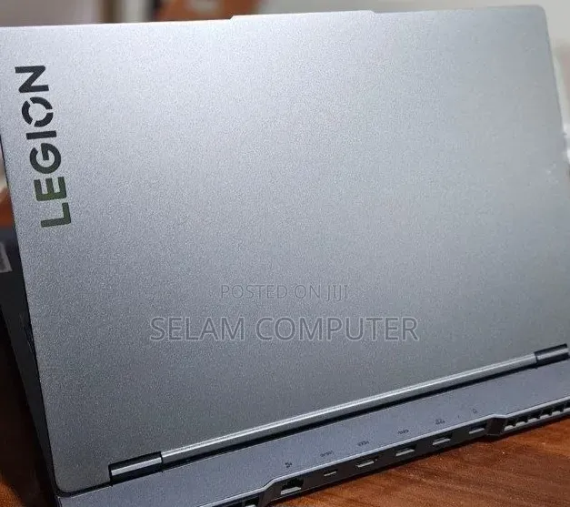 New Laptop Lenovo Legion 5 16GB AMD Ryzen 7 SSD 512GB