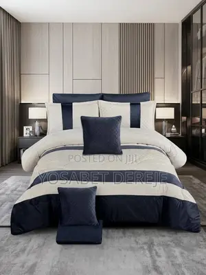 Seven (7) PCS Comforter Set በጣም ውበት ያለው እና ደስ የሚል ሙቀት የሚፈጥር ኮምፈርት