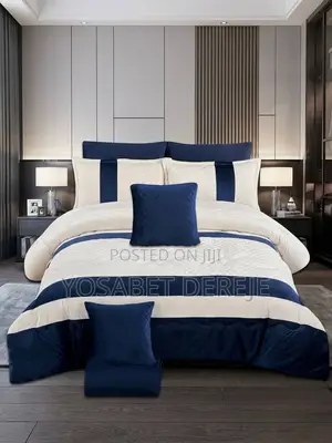Seven (7) PCS Comforter Set በጣም ውበት ያለው እና ደስ የሚል ሙቀት የሚፈጥር ኮምፈርት
