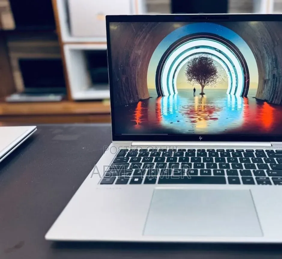 New Laptop HP EliteBook 840 G10 16GB Intel Core i5 SSD 512GB