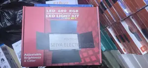 RGB Camera Light Led 600 Light for Photography With Stand Adjustment