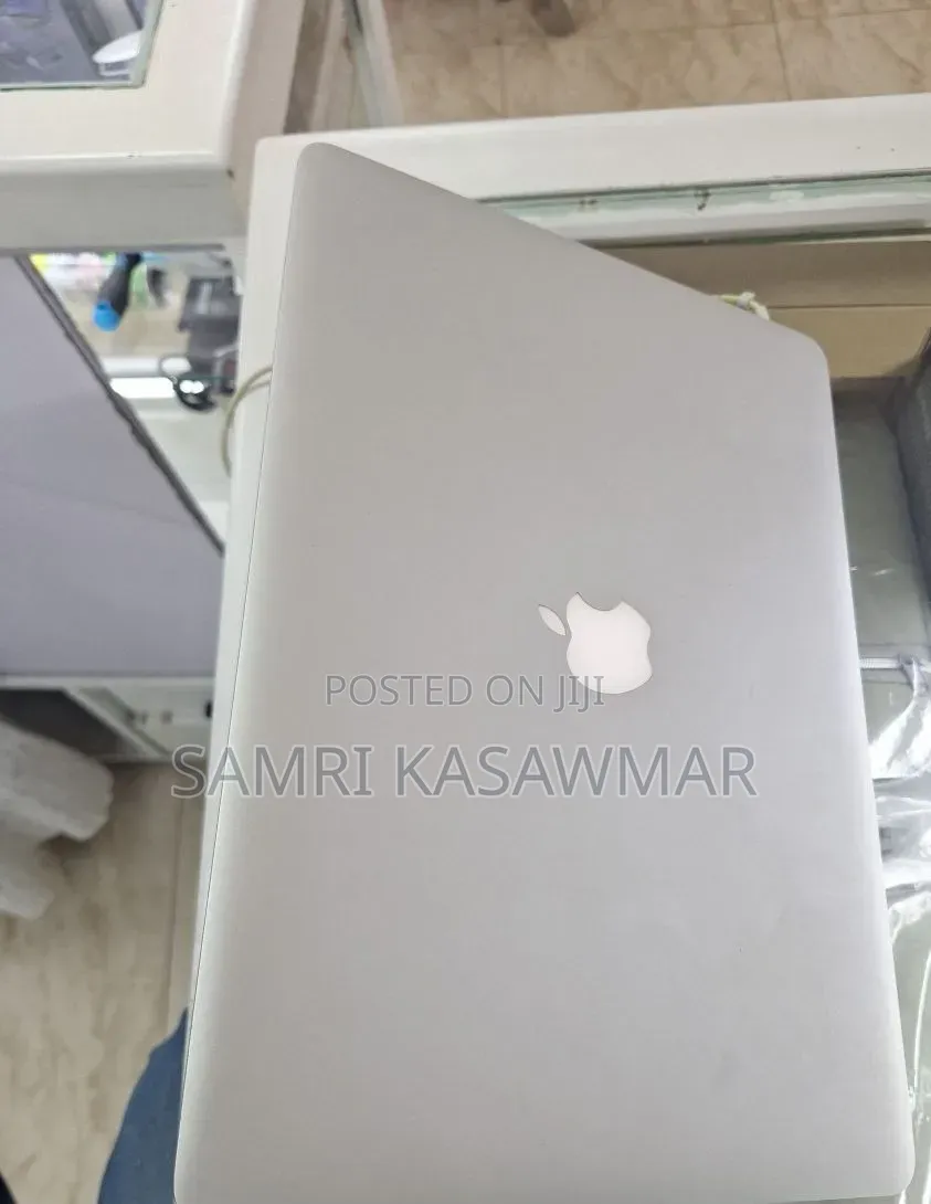 New Laptop Apple MacBook 2015 16GB Intel Core i7 SSD 256GB