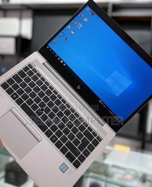 New Laptop HP EliteBook 830 8GB Intel Core i5 SSD 512GB