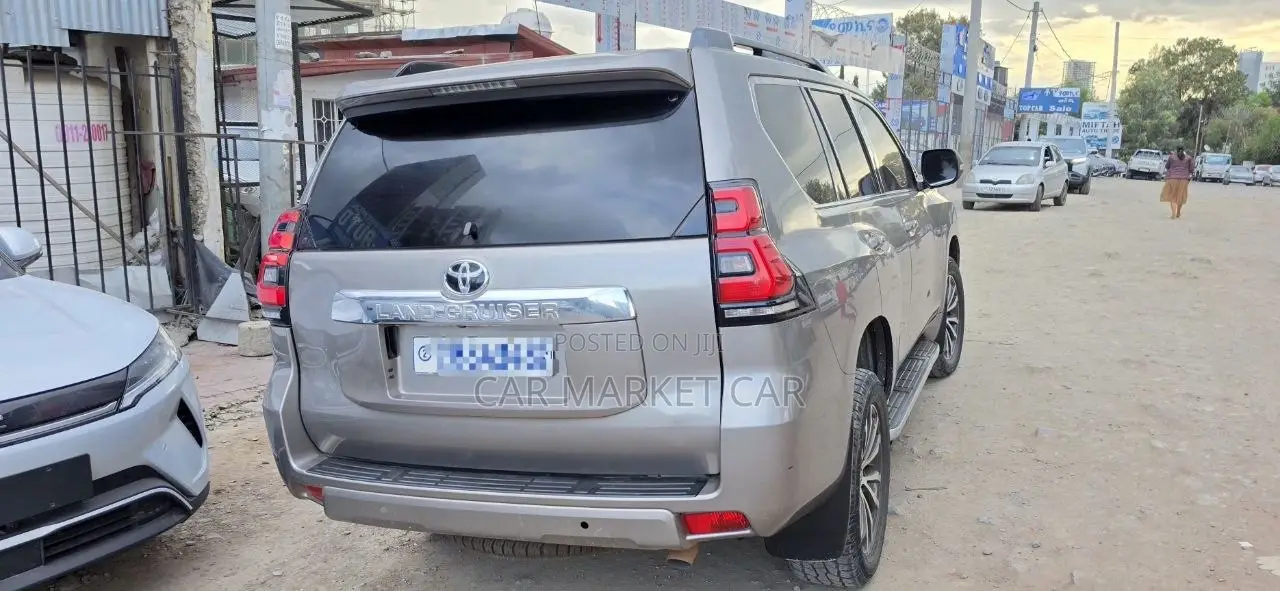 Toyota Land Cruiser Prado 3.0 172hp 2021 Gray