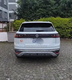 Volkswagen ID.6 2023
