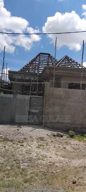 3bdrm Farm House in Yeka for sale