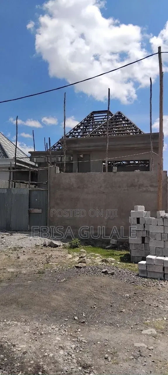 3bdrm Farm House in Yeka for sale