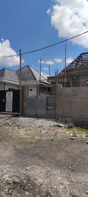 3bdrm Farm House in Yeka for sale