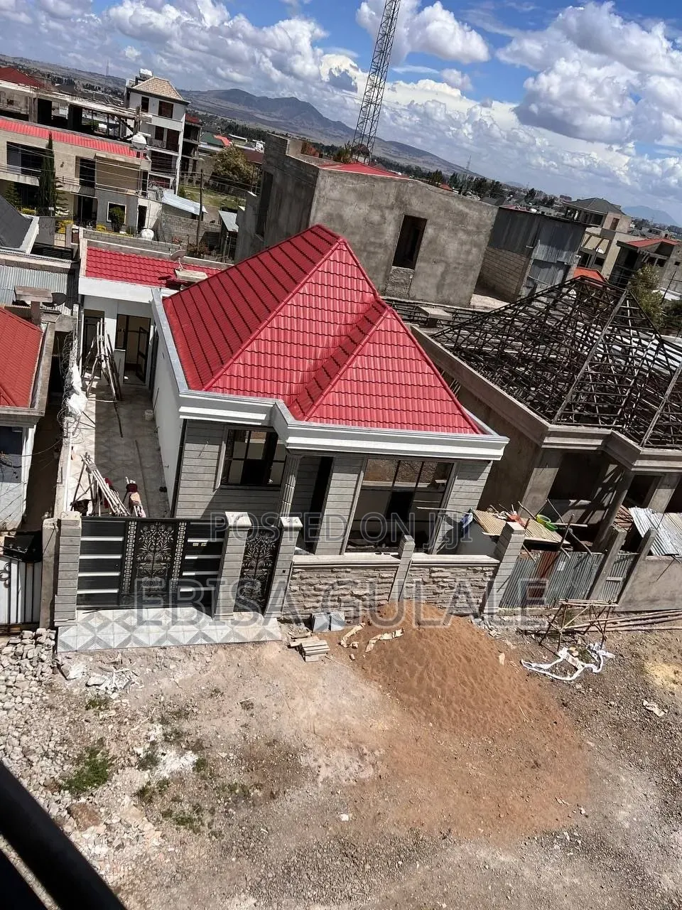 Furnished 6bdrm Farm House in Yeka for sale