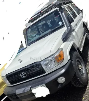 Toyota Land Cruiser 2019 White