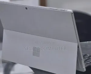 New Laptop Microsoft Surface 8GB Intel Core i7 SSD 256GB
