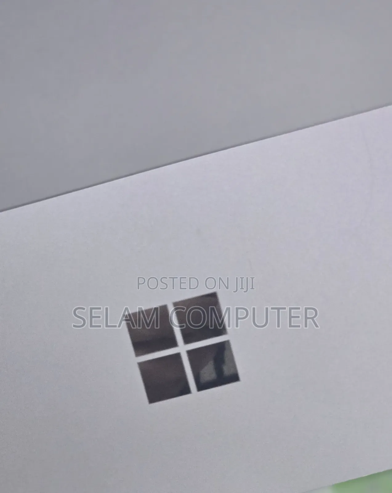 New Laptop Microsoft Surface 8GB Intel Core i7 SSD 256GB