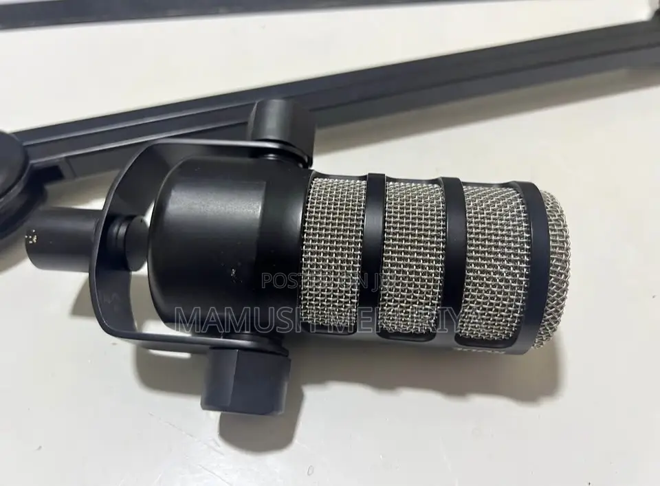 Rode Podcast Mic With Stand