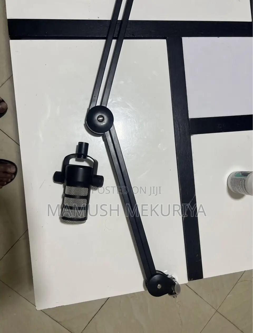 Rode Podcast Mic With Stand