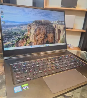 New Laptop MSI GS65 Stealth Thin 8RE 16GB Intel Core i7 SSD 512GB