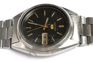 Vintage 1980s Automatic Watch ኦርጅናል Seiko 5 ሰዓት ለሽያጭ
