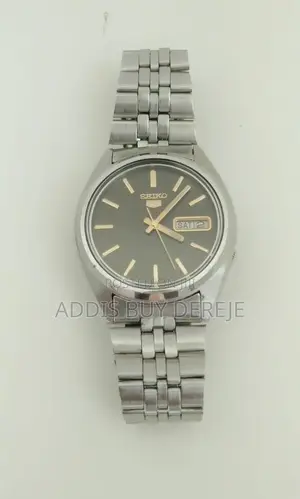 Vintage 1980s Automatic Watch ኦርጅናል Seiko 5 ሰዓት ለሽያጭ