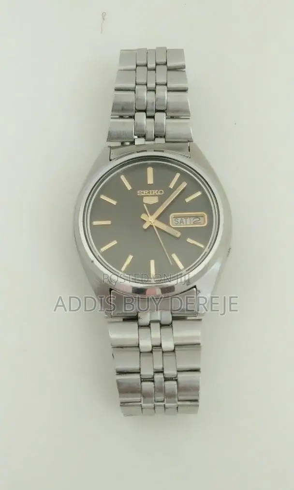 Vintage 1980s Automatic Watch ኦርጅናል Seiko 5 ሰዓት ለሽያጭ