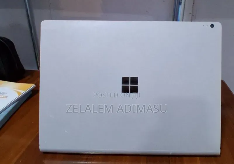 New Laptop Microsoft Surface Book 2 16GB Intel Core i7 SSD 512GB