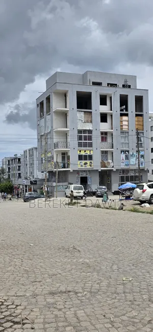 Commercial Building for Sale