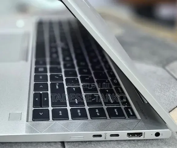 New Laptop HP EliteBook 845 G8 16GB AMD Ryzen 5 SSD 512GB