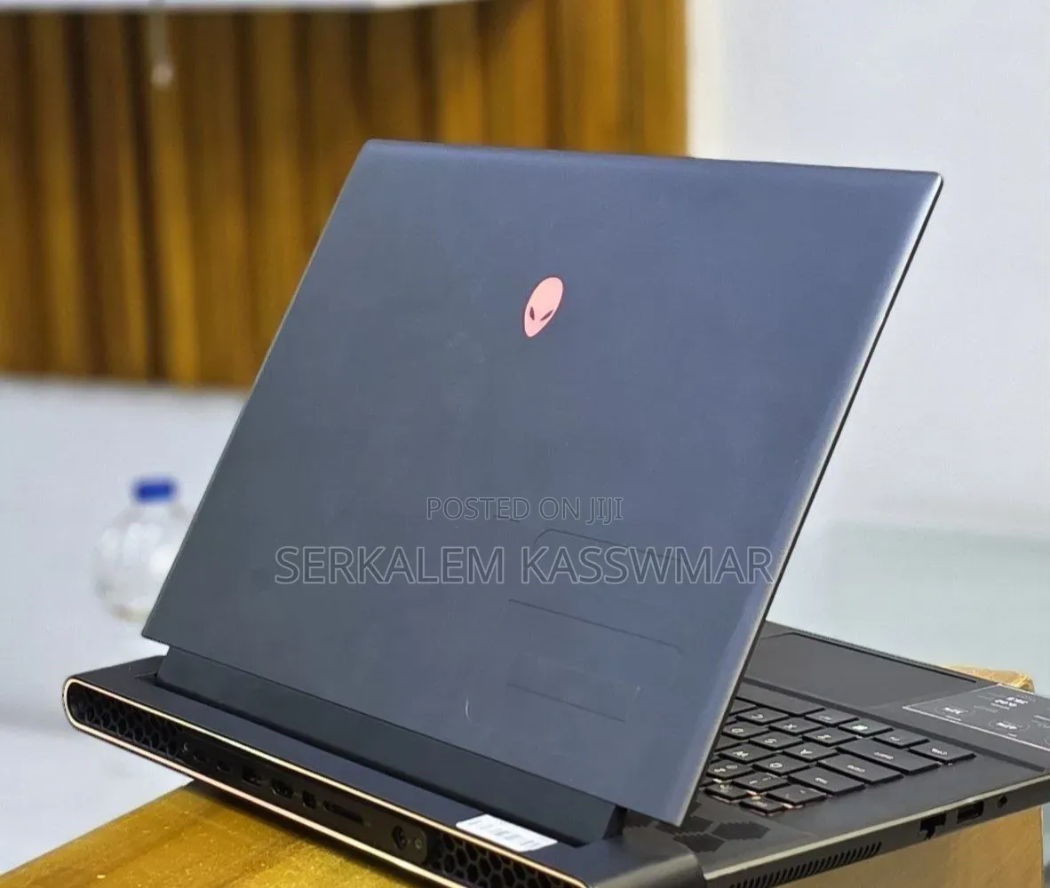 New Laptop Alienware X16 r1 16GB Intel Core i9 SSD 1T