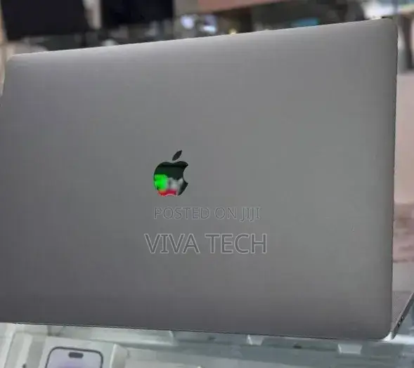 New Laptop Apple MacBook Pro 2019 16GB Intel Core i7 SSD 256GB