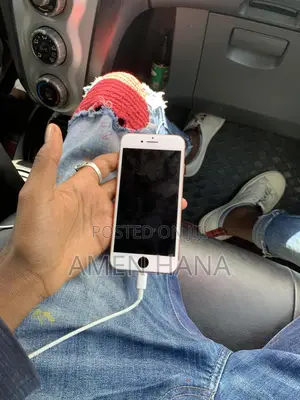Apple iPhone 8 64 GB Gold