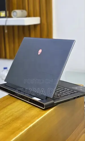 New Laptop Alienware X16 r1 16GB Intel Core i9 SSD 1T