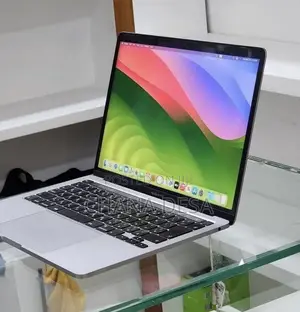New Laptop Apple MacBook Pro 2020 8GB Intel Core i5 SSD 512GB